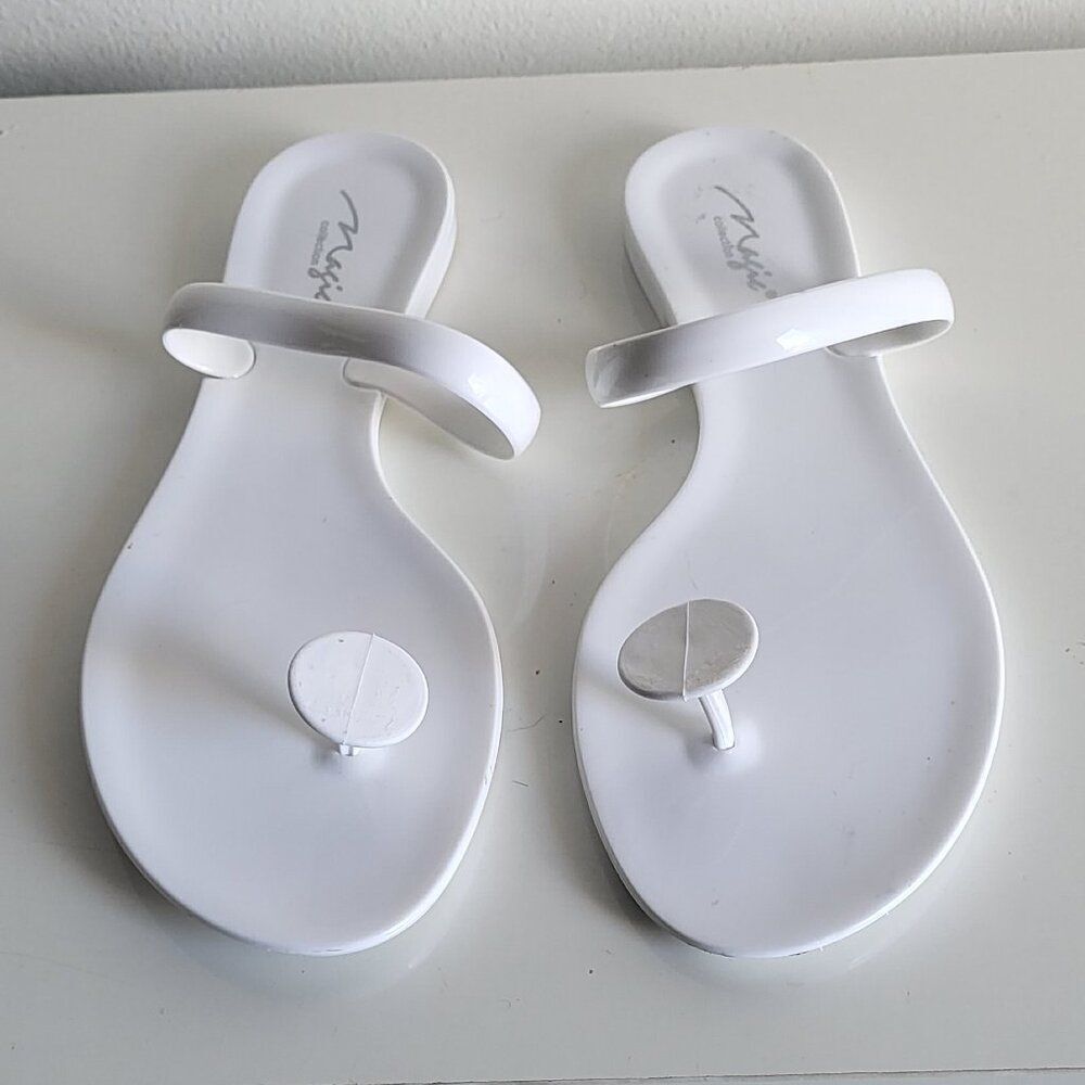 Magic collection white jelly Strappy Sandals Women’s summer flip flops size 11